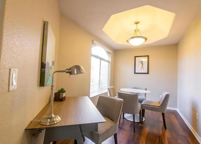 Landing - Modern With Amazing Amenities * Phoenix