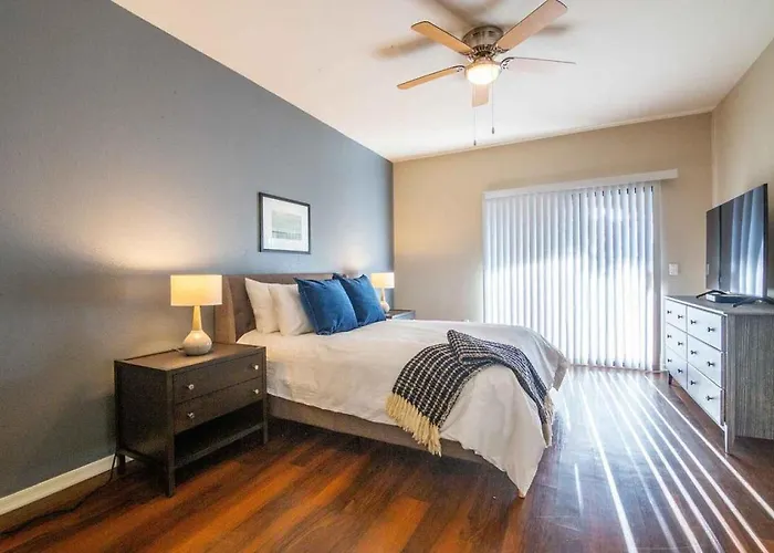 Landing - Modern With Amazing Amenities * Phoenix