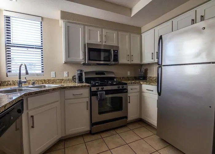 Landing - Modern With Amazing Amenities Phoenix