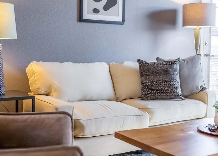 Landing - Modern With Amazing Amenities